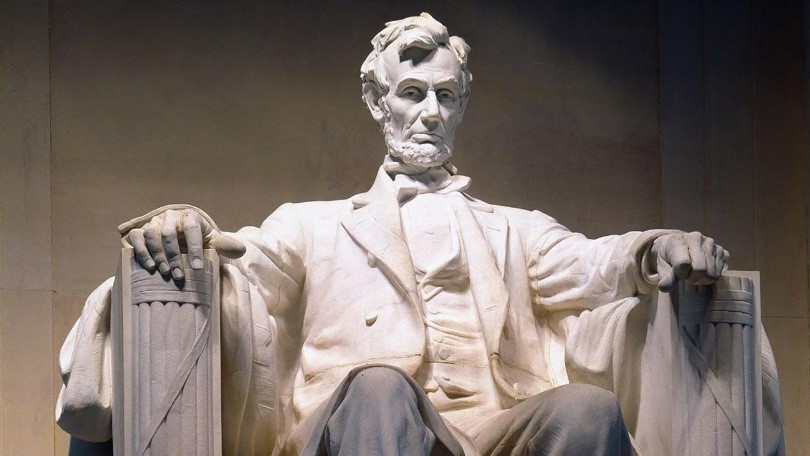Statue of Abraham Lincoln